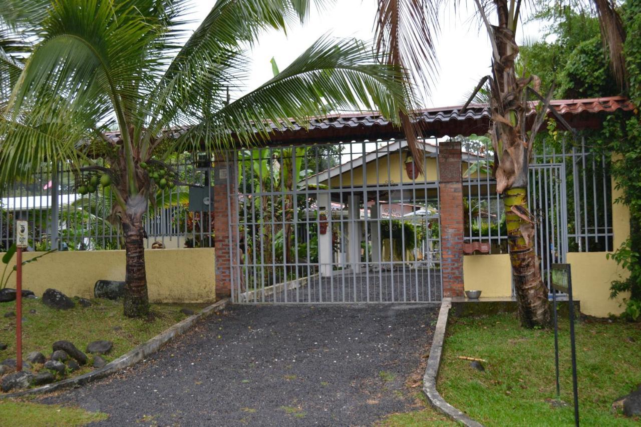 Casa Sophia 3 Listings Apartment 1 Or Apartment 2 Separately Or Apt 1 And 2 Together All With Fo Internet Guapiles Exterior photo